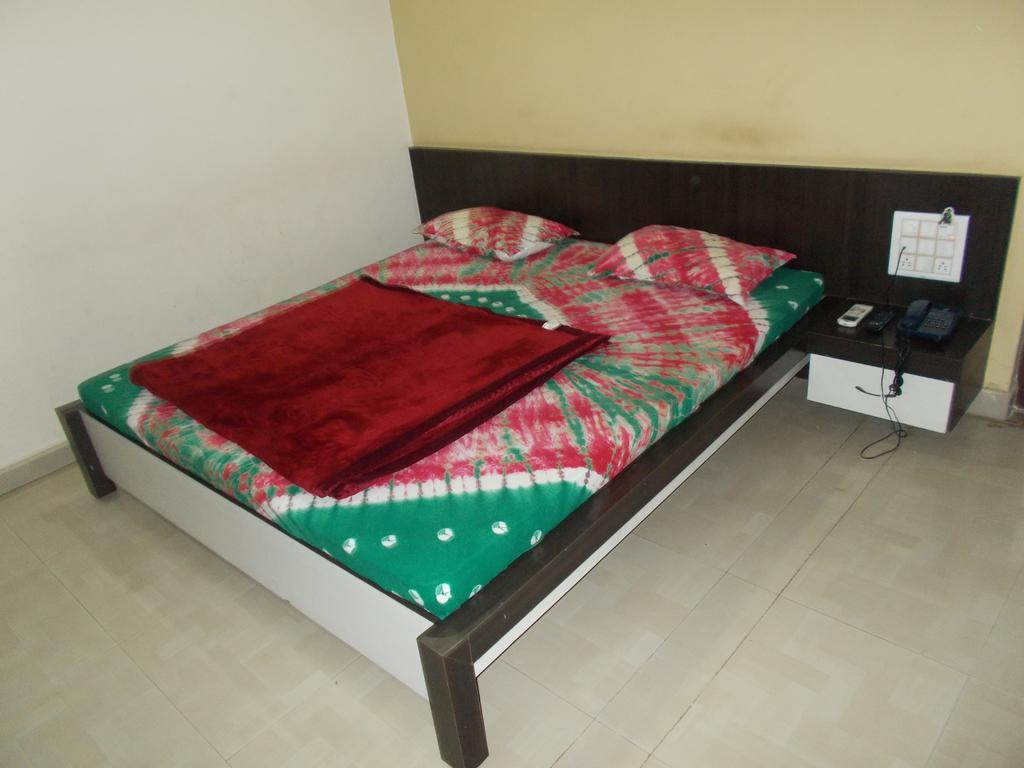 Hotel Rudraksh Virani Kültér fotó