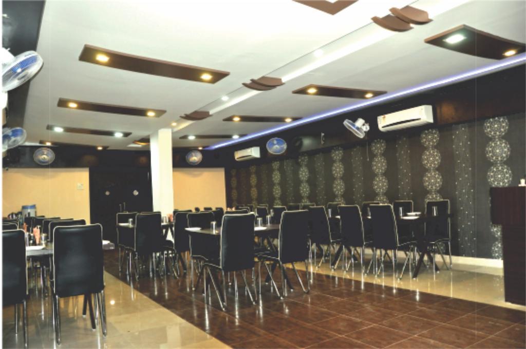 Hotel Rudraksh Virani Kültér fotó